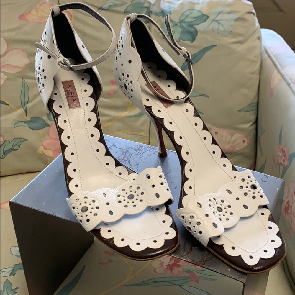 ALAIA heel 9.6 white leather mint condition